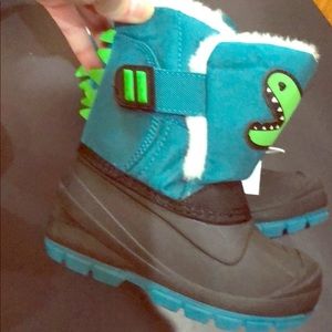 Boys snow/rain boots size 6